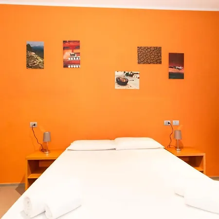 아파트 Guesthost - X4 1km From Don Bosco Bus Station!