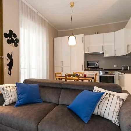 New! X4 A 1km From Don Bosco Bus Station! Апартаменты