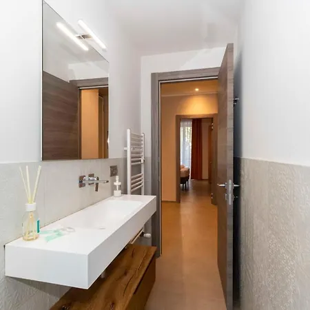 New! X4 A 1km From Don Bosco Bus Station! Апартаменты Турин