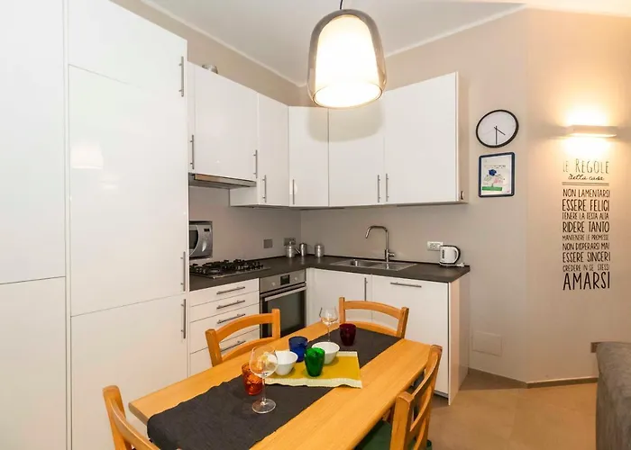 Guesthost - X4 1km From Don Bosco Bus Station! Apartmán