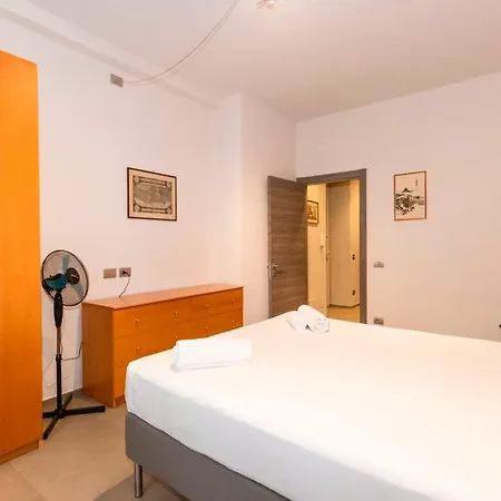 Guesthost - X4 1km From Don Bosco Bus Station! Turín