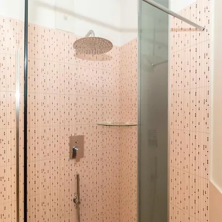 Guesthost - X4 1km From Don Bosco Bus Station!