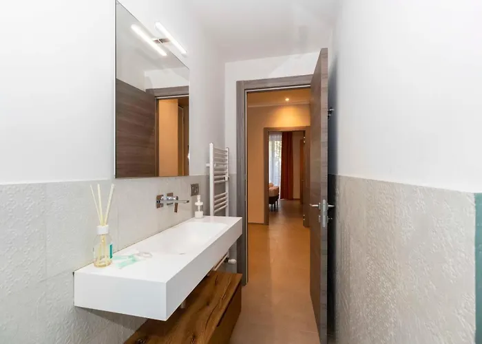 Guesthost - X4 1km From Don Bosco Bus Station! Апартаменты Турин