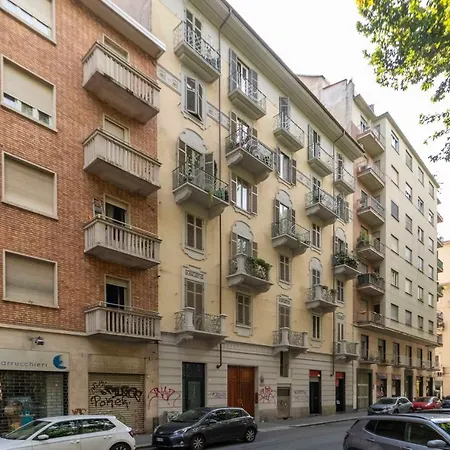 Guesthost - X4 1km From Don Bosco Bus Station! דירה טורינו