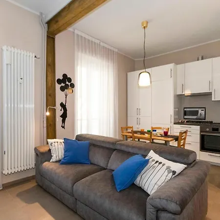 Guesthost - X4 1km From Don Bosco Bus Station! דירה *